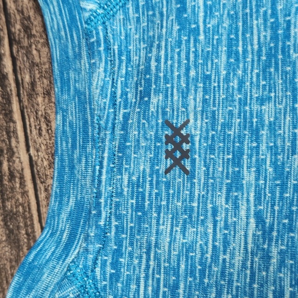 Rhone Reign Tech Short Sleeve T-Shirt Athletic Workout Tee Size XL in Blue - Picture 6 of 8